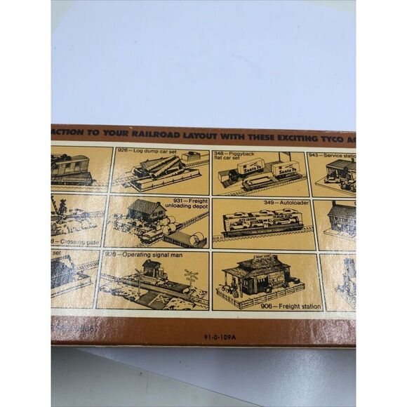 Tyco HO Scale 62' Gulf Triple Dome Tank Train Car. - Picture 12 of 13